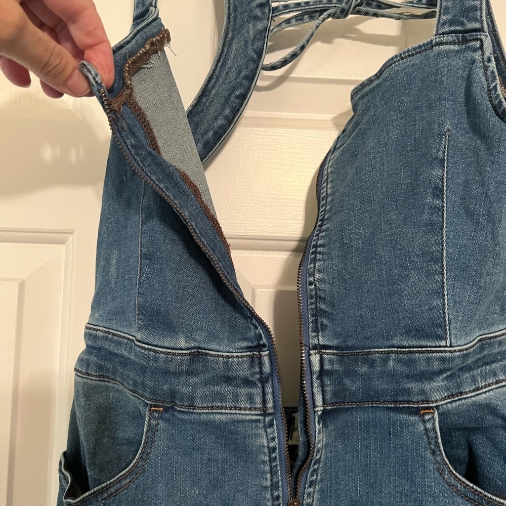 We the Free CRVY 2ND Avenue One Piece Denim Jumpsuit | Retro Classic EUC 12 2564 - Picture 10 of 12